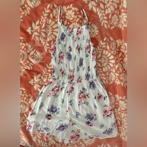 MOVING SALE - Cute Hollister flowy romper ✰ floral // spring // summer